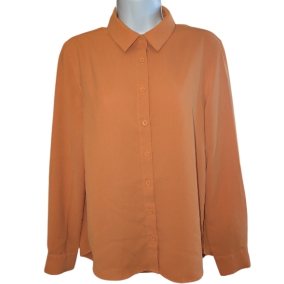 Drapey Button up Blouse - Picture 4 of 10
